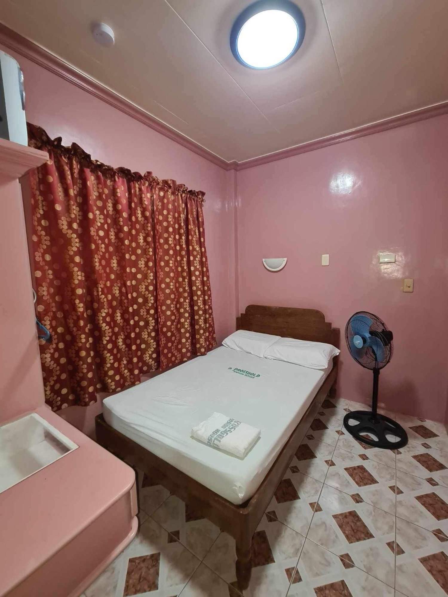Drossgold Pension House Tubigon Exterior photo